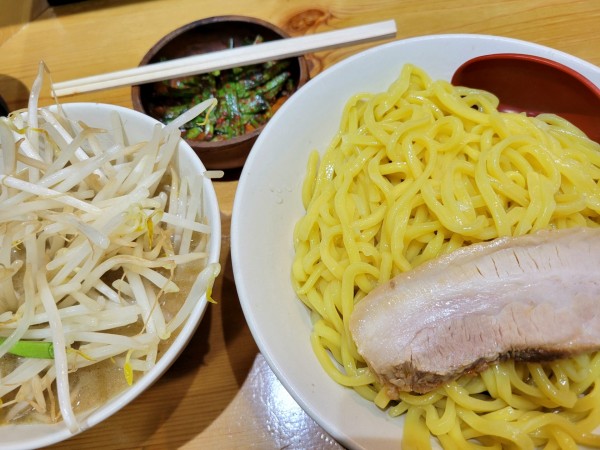 「味噌つけ麺大盛+辛ニラ+チャーシュー」@味噌麺処 花道庵 北参道店の写真