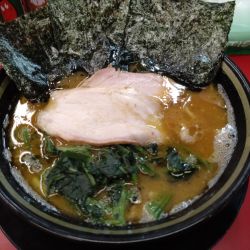 ラーメン油多め