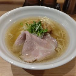 鶏出汁塩ラーメン
