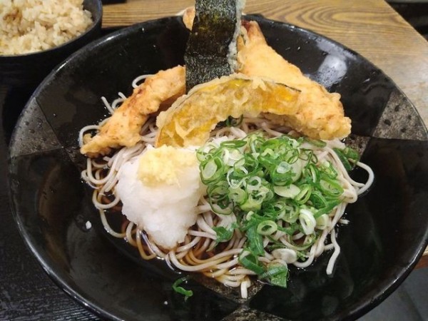 「冷やしとり天そば」@京都生そば もり平の写真