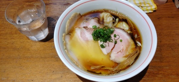 「特製ロース醤油ラーメン 1500円」@ラーメン屋 トイ・ボックスの写真