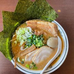 とんとら味噌らーめん