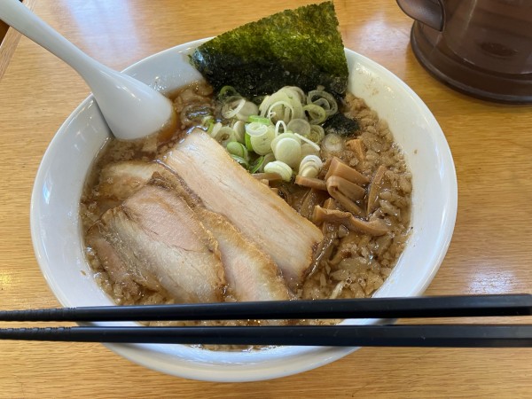 「背脂中華そば　中」@なかた屋 高田店の写真