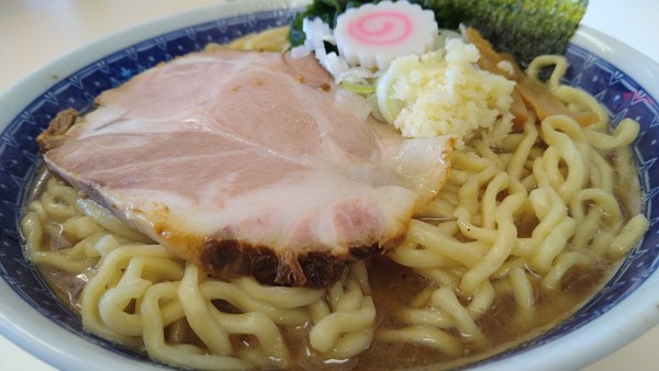 「二丁目ラーメン、大盛り」@自家製麺 二丁目ラーメンの写真