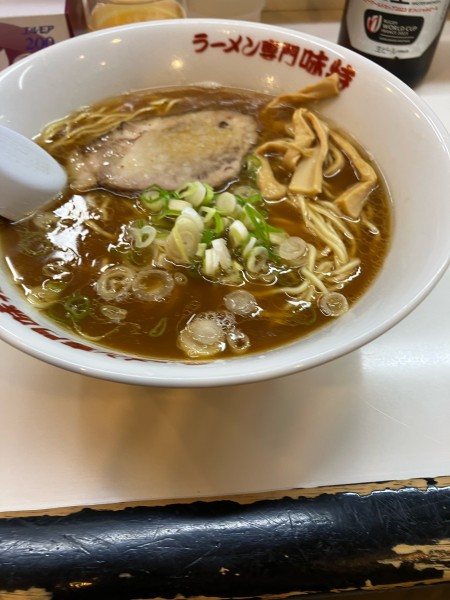 「醤油ラーメン850円」@ラーメン専門 味特 本店の写真