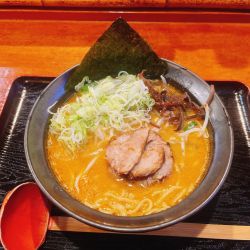 らぁめん小 味噌 ネギもやし増し