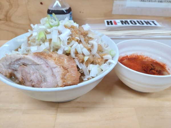 「ラーメン並＋コッコマンレッド」@ハイマウントMの写真