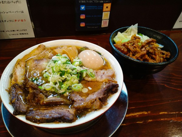 「肉の日限定/五ノ神的牛肉麺+味玉+肉肉しいルーロー飯　他」@らーめん 五ノ神精肉店 煮干し編の写真