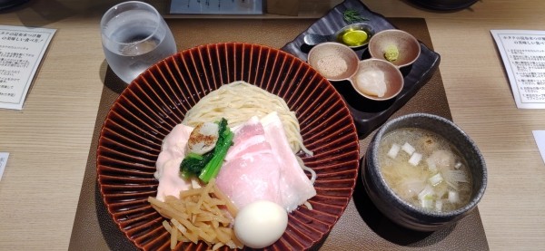 「特製帆立の昆布水つけ麺　白（塩）　1400円」@Tokyo Style Noodle ほたて日和の写真