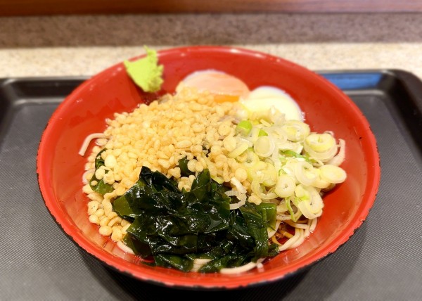 「朝そば・冷したぬき温玉(420円)」@名代 富士そば 綾瀬店の写真