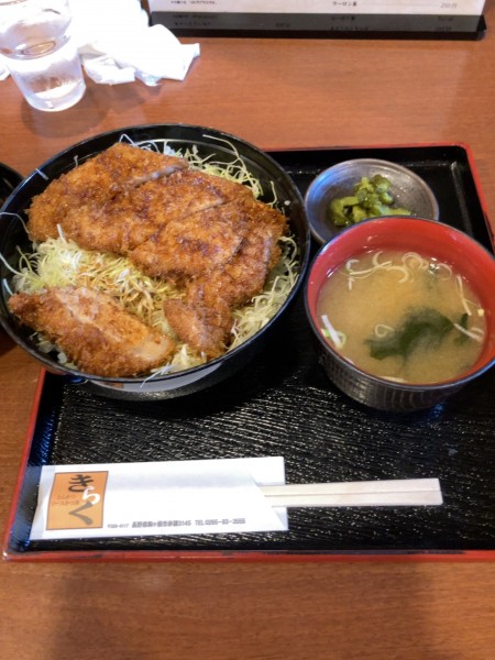 「ラーメン+ソースかつ丼」@きらくの写真