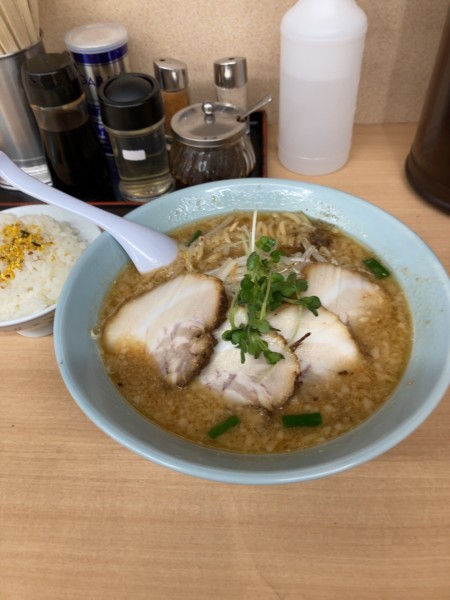 「みそチャーシュー+ギョーザ　1520円」@くるまやラーメン 箕輪店の写真