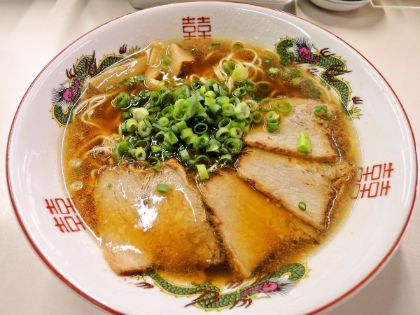 ラーメン並(750円)