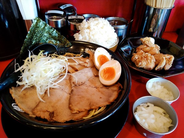 「新･特製あっさり中華そば+大盛り+唐揚げセット」@横浜家系ラーメン 瑞穂 大和家の写真