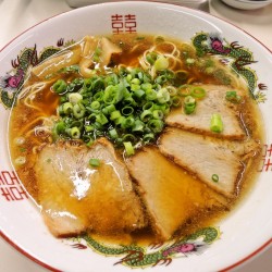 ラーメン並（750円）