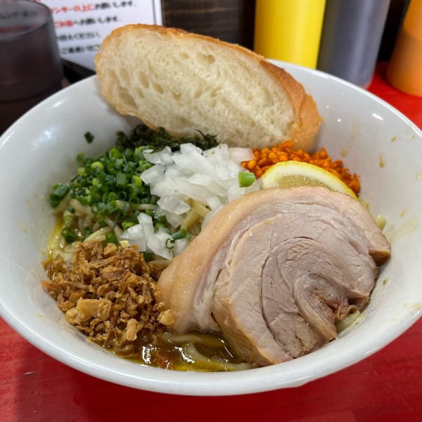 「濃厚牡蠣まぜそば」@鷹の目 川口店の写真