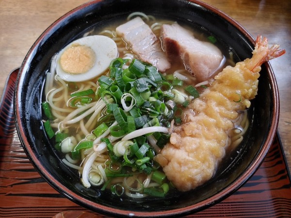 「天ぷら中華そば」@初雪食堂の写真
