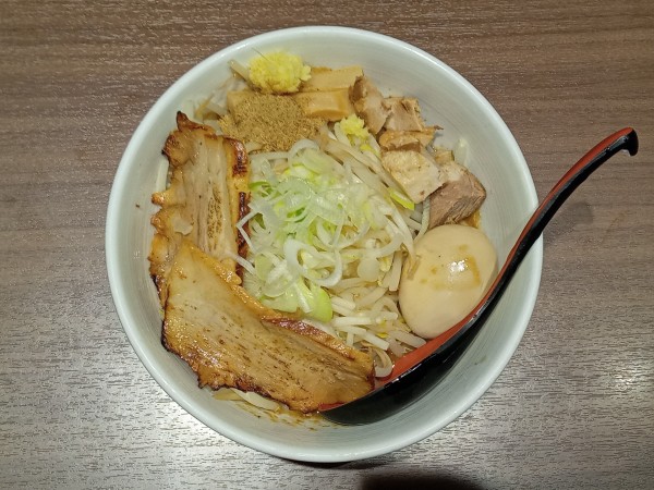 「特製みそまぜそば」@東京スタイルみそらーめん ど・みそ キッテグランシェ店の写真