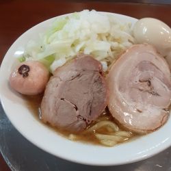 ラーメン950円、味付玉子150円