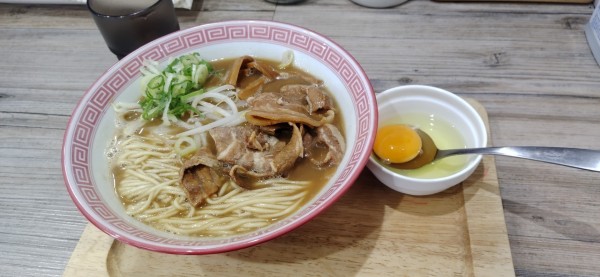 「徳島ラーメン+生玉子」@徳島NOODLE ぱどるの写真