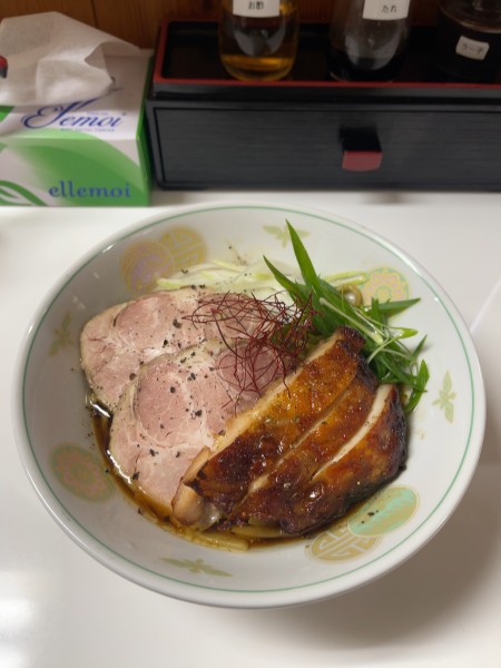 「魚介だしとエビ油まぜそば（1050円）」@まぜそば専門店 ひよこの写真