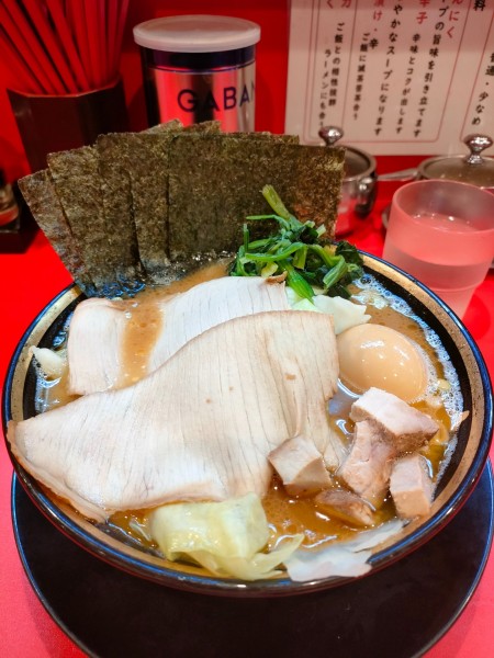 「特製ラーメン」@横浜家系ラーメン 志田家 蒲田店の写真