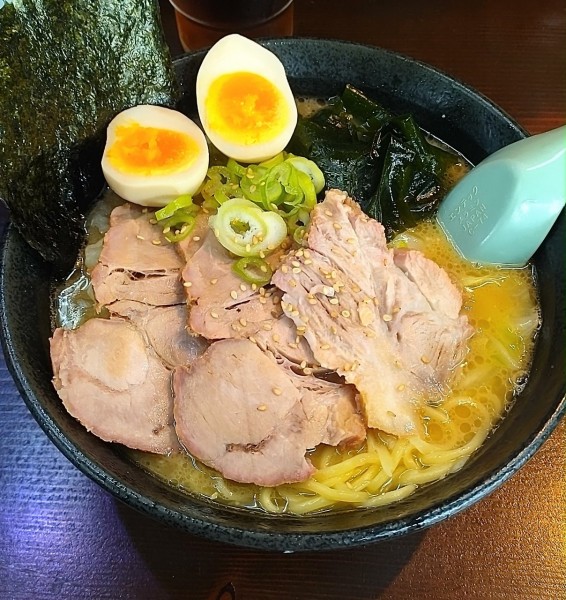 「さつまっこラーメン+ライス中」@さつまっこ 平和島店の写真