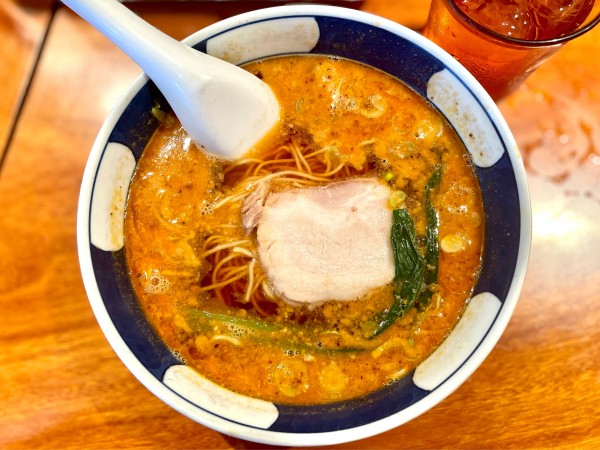 「だんだんめん　担々麺　半麺　900」@支那麺 はしご 銀座四丁目店の写真