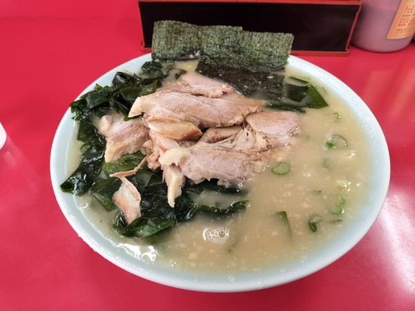 「チャーシューメン950円、ワカメトッピング150円」@ラーメンショップ 津久井店の写真