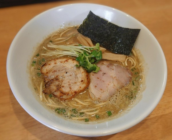 「濃厚追い煮干らー麺【期間·数量限定】」@麺処 湯咲の写真