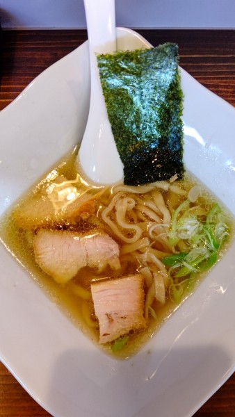 「中華そば　白じょうゆ　750円」@中華蕎麦 坐忘紅の写真