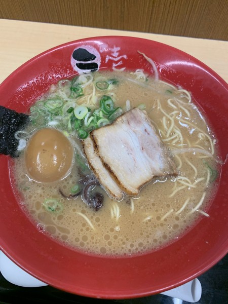 「半熟煮卵豚骨」@Highway ラの壱の写真