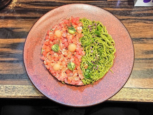 「S.P マグロ  マグロのコンソメ付き」@稲荷屋の写真