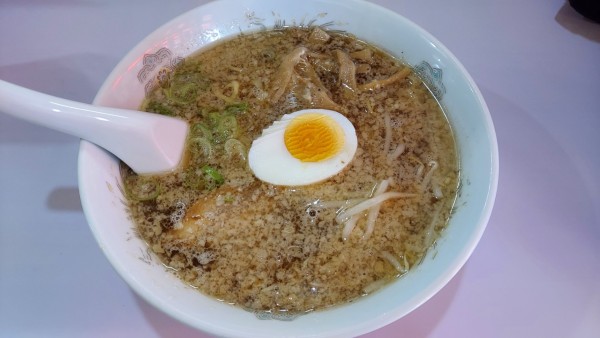 「こってりラーメン太麺 600円」@中華料理 金来の写真