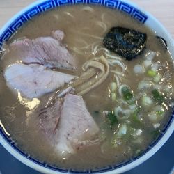 ラーメン大