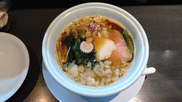 「燕三条風背脂煮干しらーめん」@らーめん 三極志の写真