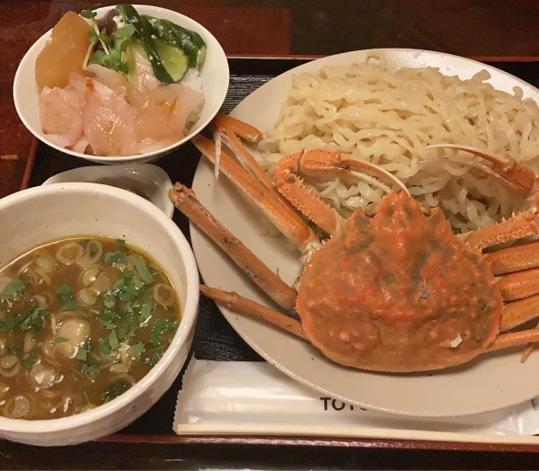 「蟹そば（季節限定）　海鮮丼」@味処 むさし野の写真