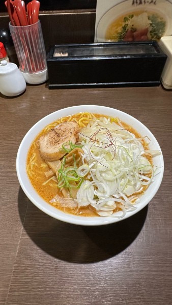 「辛味噌ラーメン大盛りネギトッピング」@麺屋 たけろくの写真