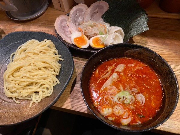 「辛味味噌つけ麺＋特製」@つけ麺屋 やすべえ 赤坂店の写真