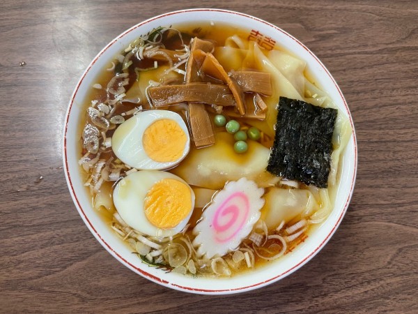 「ワンタンメン(¥800) ゆで玉子(¥50)」@多万里食堂の写真