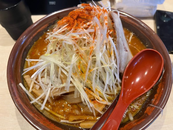 「シビ辛味噌ラーメン1,100円」@札幌味噌ラーメン アウラ 戸塚店の写真