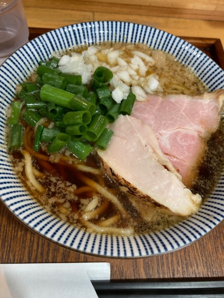 「煮干ラーメン¥900（大盛無料）」@ふく流らーめん 轍 本町本店の写真
