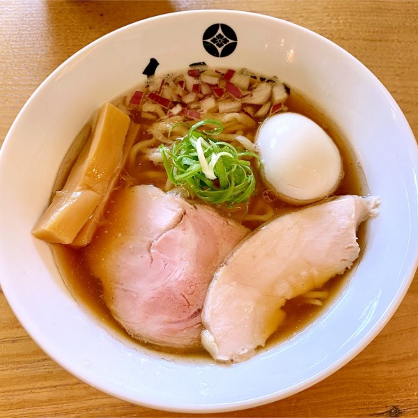 「煮干し醤油の特製ら〜麺。¥1200。」@麺屋吟治 zeroの写真