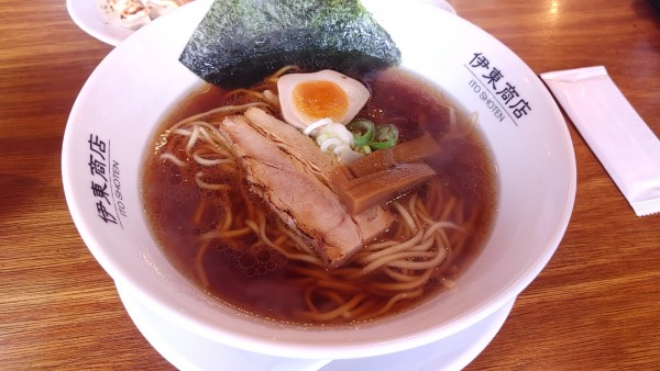 「醤油ラーメン」@塩尻餃子食堂の写真