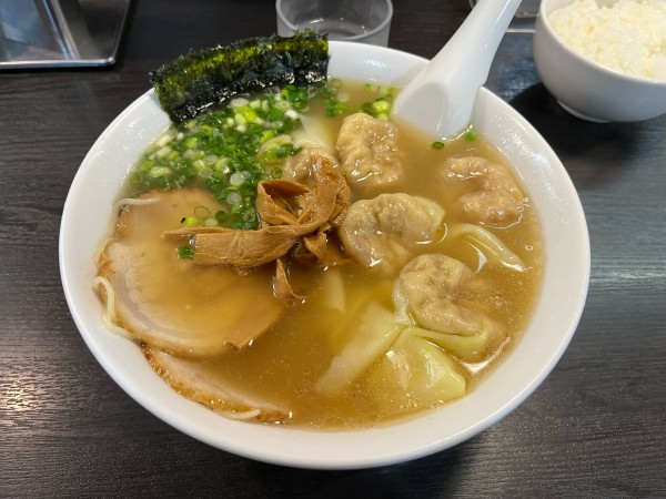 「ワンタン麺」@支那そば屋 こうやの写真