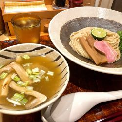 鴨と松茸の塩つけそば　1900