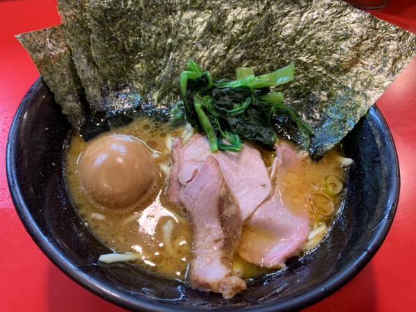 「ラーメン＋のり＋味玉」@家系総本山 ラーメン吉村家の写真