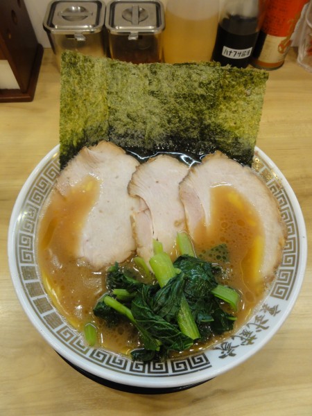 「ももチャーシュー麺硬1150円」@横浜ラーメン 裏武蔵家 西千葉本店の写真