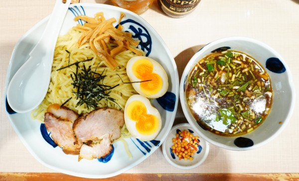 「特製ざる＋瓶ビール」@与ろゐ屋の写真