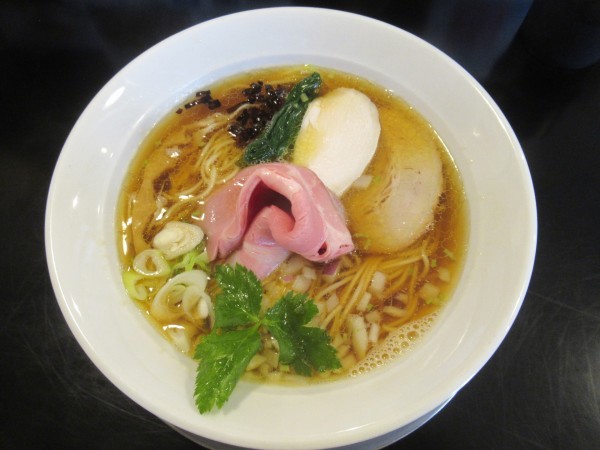 「中華そば（880円）」@麺や 六助の写真